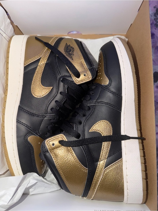 Nike Other - Nike Air Jordan 1 Mid Sneakers - Black/Gold